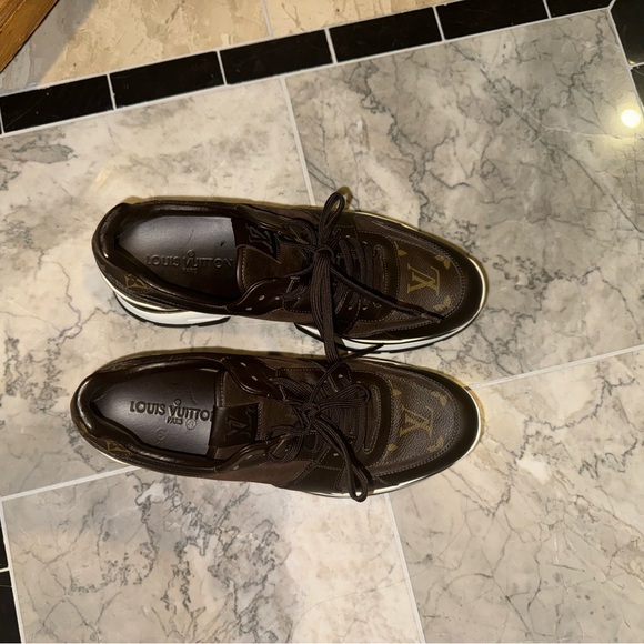 NEW- Louis Vuitton Monogrammed Running Shoes- 7.5 men’s size 9 women’s. - Picture 2 of 14